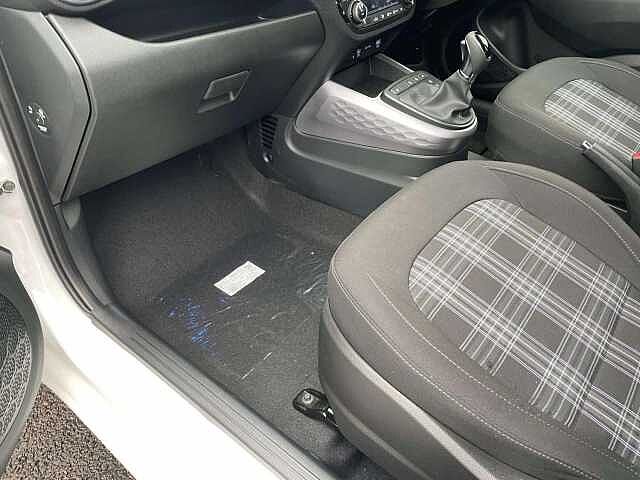 Hyundai i10 1.2 [79] Premium 5dr Auto [Nav]