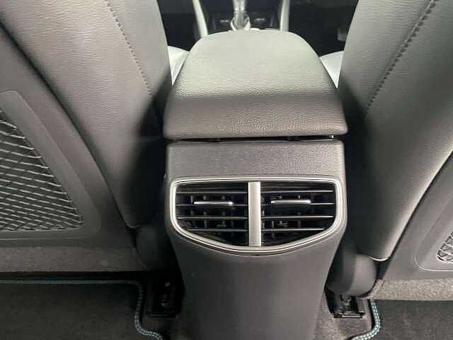 Hyundai IONIQ 1.6 GDi Plug-in Hybrid Premium SE 5dr DCT