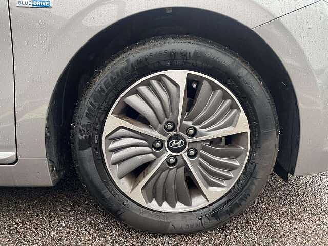 Hyundai IONIQ 1.6 GDi Plug-in Hybrid Premium SE 5dr DCT