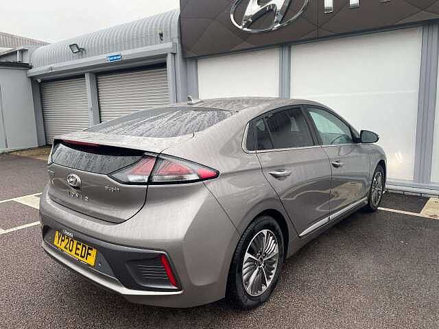 Hyundai IONIQ 1.6 GDi Plug-in Hybrid Premium SE 5dr DCT