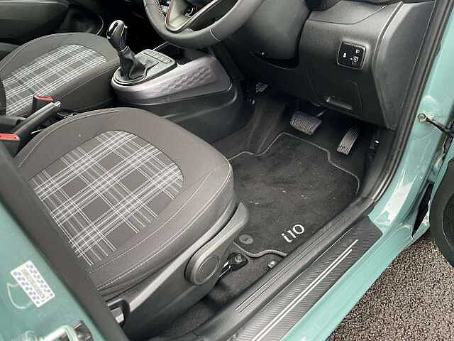 Hyundai i10 1.2 [79] Premium 5dr Auto [Nav]