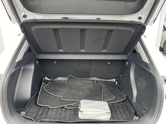 Hyundai KONA 1.6 Hybrid 129 Ultimate 5dr DCT White