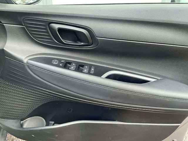 Hyundai BAYON 1.0 TGDi 48V MHEV SE Connect 5dr Brown