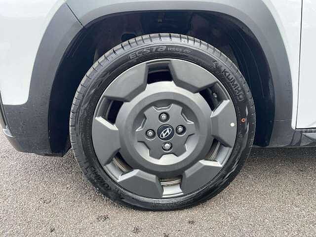 Hyundai Inster 85kW Cross 49kWh 5dr Auto