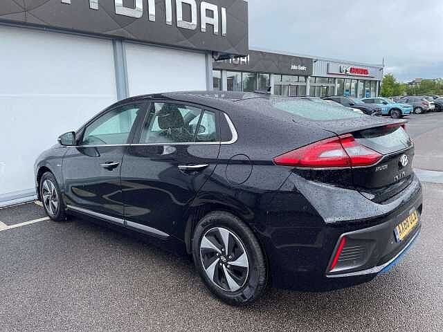 Hyundai IONIQ 1.6 GDi Hybrid Premium 5dr DCT