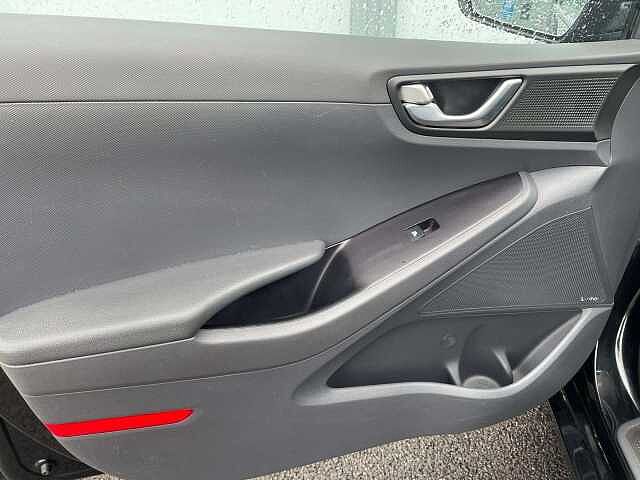 Hyundai IONIQ 1.6 GDi Hybrid Premium 5dr DCT