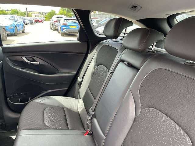 Hyundai I30 1.4T GDI Premium 5dr Red