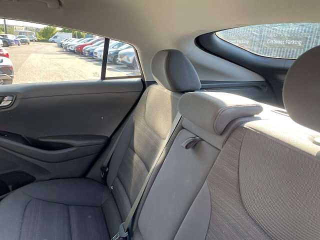 Hyundai IONIQ 1.6 GDi Hybrid Premium 5dr DCT