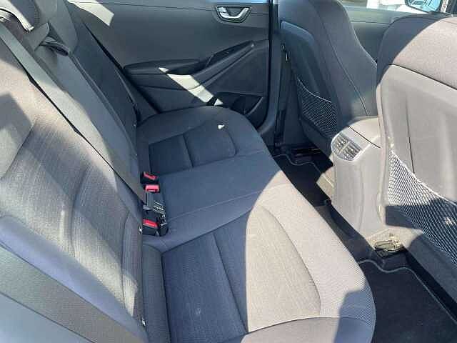 Hyundai IONIQ 1.6 GDi Hybrid Premium 5dr DCT