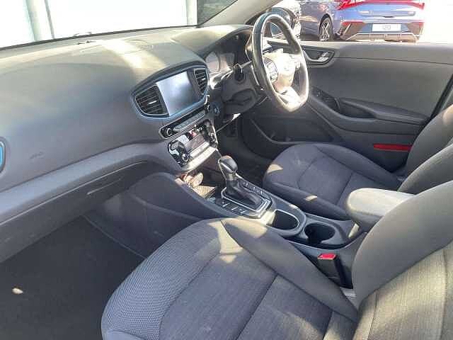 Hyundai IONIQ 1.6 GDi Hybrid Premium 5dr DCT