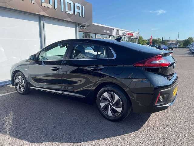 Hyundai IONIQ 1.6 GDi Hybrid Premium 5dr DCT