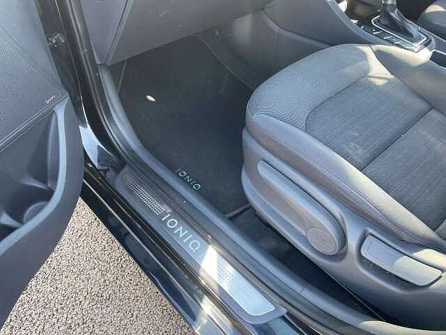 Hyundai IONIQ 1.6 GDi Hybrid Premium 5dr DCT