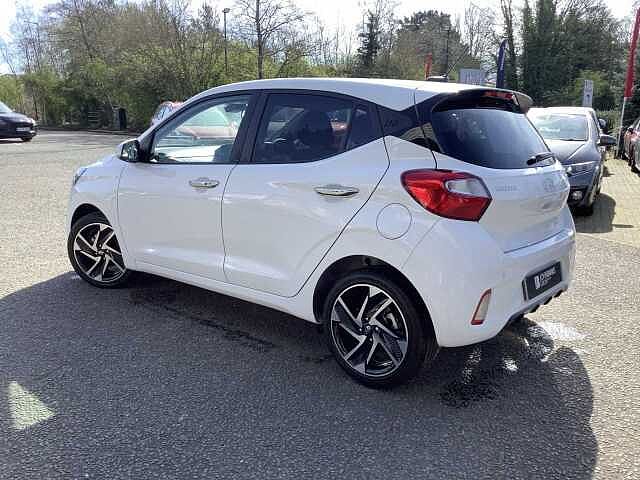 Hyundai i10 1.2 [79] Premium 5dr Auto [Nav]